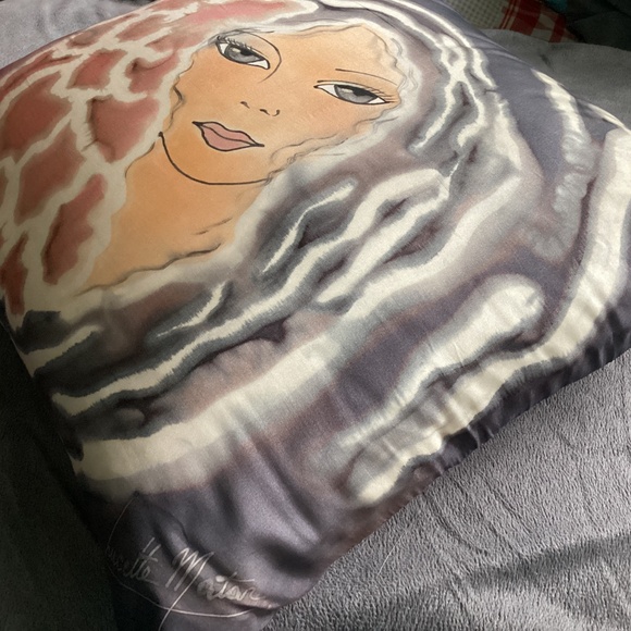 ARTIST SIGNED  PAINTED SILK FABRIC DECORATIVE SQUARE CUSHION COVER & INSERT 14in - Picture 3 of 12